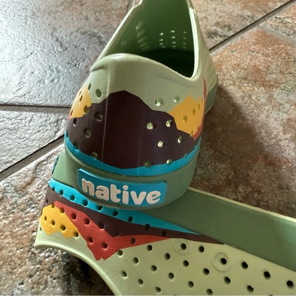 Native Shoes unisex design M5 or W7 slip on water shoes - Picture 7 of 10